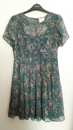 ワンピース URBAN OUTFITTERSのサムネイル