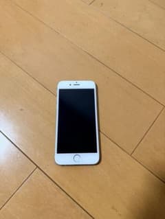 Apple iPhone 6s 本体 シルバー 本体のみのサムネイル