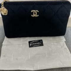 CHANEL ブラック キルティングポーチクラッチココマーク入りノベルティ最安値のサムネイル