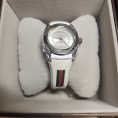 GUCCI SYNC ホワイトラバーベルト 時計のサムネイル