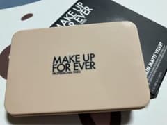 MAKE UP FOR EVER パウダーファンデーションのサムネイル