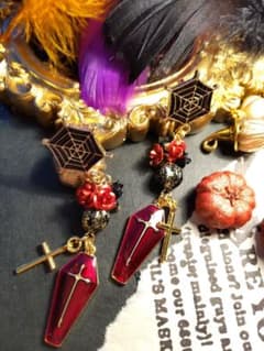 ゴシック調ピアス✨（サージカルステンレス）★.。・:*:・゜`☆.。・:☆♪のサムネイル