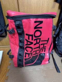 THE NORTH FACE リュック レッドのサムネイル