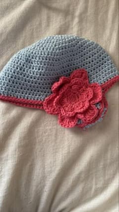 かぎ針編み ハンドメイド ベビー帽子のサムネイル