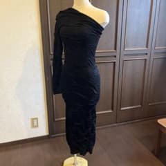 zara 片腕オフショルダー　ロングワンピース　黒のサムネイル