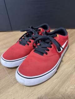 NIKE SB スニーカー レッドのサムネイル