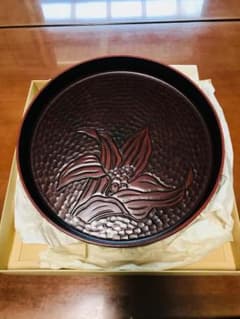 【新品・未使用】美術漆器 特選　おもと柄のお盆　29.5ｃｍのサムネイル