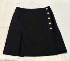 【BIGI東京】黒ミニスカート 金ボタン　JUST BIGI 100%ウールのサムネイル