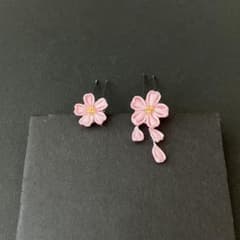 ドール用　ホワイト×ピンク和風かんざし 髪飾り　リカちゃん　振袖　着物 ドール用 ピンク 桜と下がりのかんざし 髪飾り ピンク リカちゃん 着物