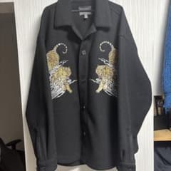H&M 虎刺繍 黒 長袖シャツ Mのサムネイル