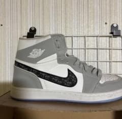 Nike Air Jordan 1 High OG Diorのサムネイル