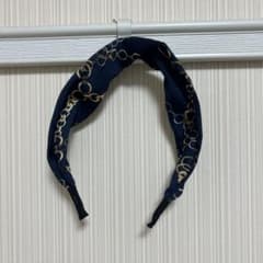 ネイビー チェーンデザイン カチューシャのサムネイル