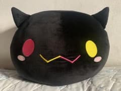 常闇トワ 活動一周年記念 「ビビ」モチーフぬいぐるみクッション