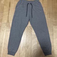 即購入okJordan ジョガーパンツ グレー Mサイズ　スウェットパンツのサムネイル