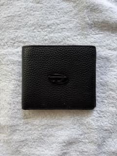 DIESEL 二つ折り財布 オールブラック 1dr Dロゴ シボ革 レザーのサムネイル