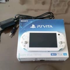 PlayStation®Vita（PCH-2000シリーズ）Wi-Fiモデル …のサムネイル