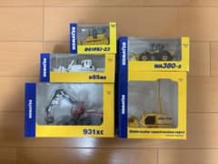コマツ ミニカーセット 931xc D85MS D61PX-23 WA380-6 コマツ ミニカーセット 931xc D85MS D61PX-23 WA380-6 - メルカリ