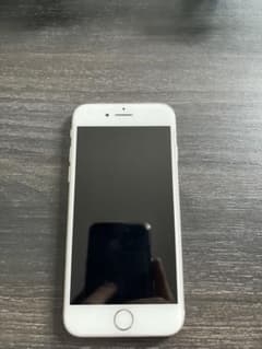 Apple iPhone 8 ホワイト 本体【値下げ可】のサムネイル