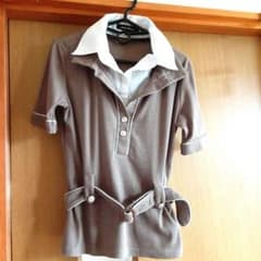 衿元二重のTシャツ風ブラウスのサムネイル