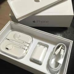 iPhone5S ケース イヤホン 充電機 セットのサムネイル