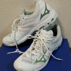 ミズノ　バレーシューズ　ライトニングZ5   サイズ27.5㎝　限定色のサムネイル