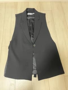 ZARA ブラック ノースリーブジャケットのサムネイル