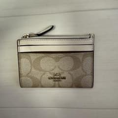 COACH シグネチャー パスケース 定期入れのサムネイル