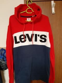 しー様専用☆Levi's　リーバイス　パーカーのサムネイル