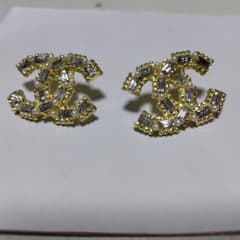 CCロゴ 金色ヴィンテージピアス　パール希少価値商品唯一シャネル限定版のサムネイル
