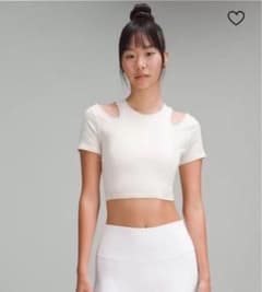 ルルレモンショルダーカットTシャツのサムネイル
