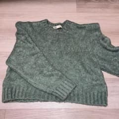ZARA グリーンニットセーターのサムネイル
