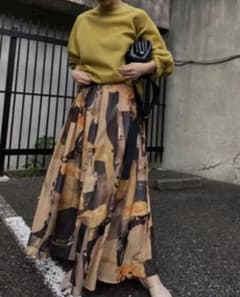【AMERI VINTAGE】EMILIE TUCK FLARED SKIRTのサムネイル