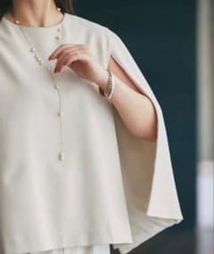 SATOKA Calla White トップス 美品 サトカのサムネイル