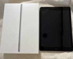 箱付き】iPad第5世代 シルバー 画面にひび割れあり - メルカリ