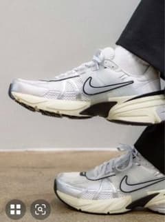 NIKE W V2K RUN FD0736-100 24.5スニーカーのサムネイル