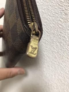 VUITTONの財布のサムネイル