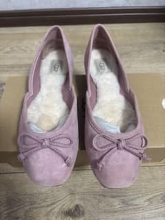 UGG ピンク リボン付きバレエシューズのサムネイル