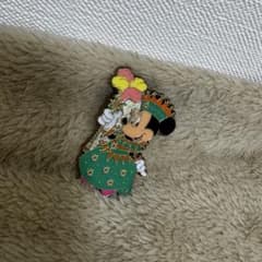 ミニーピンバッジ　ミニーオーミニーのサムネイル
