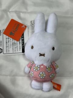 ミッフィー　ぬいぐるみマスコット　お花とフルーツ