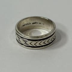 ナバホ族 ブルースモーガン作 スタンプワークリング インディアンジュエリー15号 ナバホ族 ブルースモーガン作 スタンプワークリング インディアン