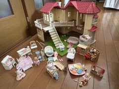 【ten様専用】シルバニアファミリー 人形 家具のサムネイル