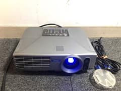 EPSON EMP-835 ☆3000ルーメン☆ランプ使用15時間 - メルカリ
