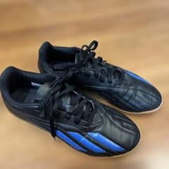 adidas フットサルシューズ ブラック ブルー 22.5cmのサムネイル