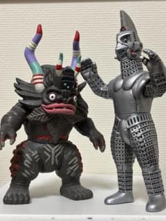 カプセル怪獣 ミクラス ウィンダム リペイントソフビ 2体セット - メルカリ