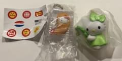 ガチャガチャ　ハローキティ クローバー マスコット キーホルダーのサムネイル