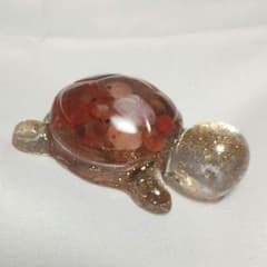 オルゴナイト 亀 かめ レッドアゲート（赤瑪瑙） レジン ハンドメイド