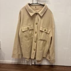 【値下げ交渉可】ベージュ フリースジャケットのサムネイル