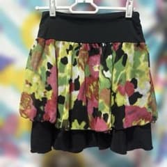 《新品未使用美品》花柄カラフルミニスカートのサムネイル