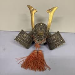 E4 アンティーク 出世兜 オブジェ 置物 金属製龍彫刻 鍬形 時代物 五月