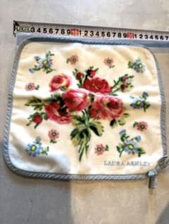 値下げLAURA ASHLEY 花柄タオルハンカチのサムネイル